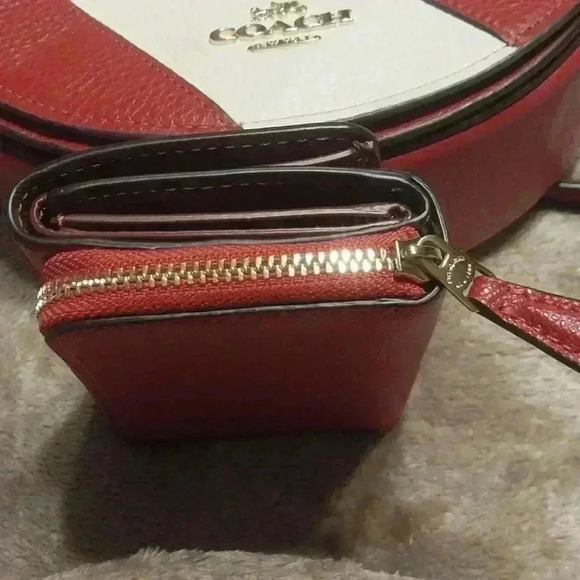 Coach Ellen Striped Red Chalk White Flap Crossbody Bag with Bifold Coach Wallet - Picture 8 of 9